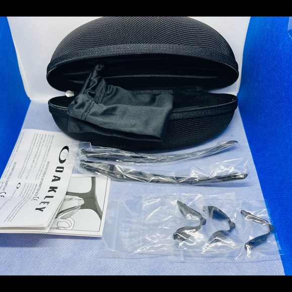 New OAKLEY OX8118-0156 CROSSLINK Fit (A) Satin Black 56/17/137 RX Eyeglasses - Picture 2 of 9
